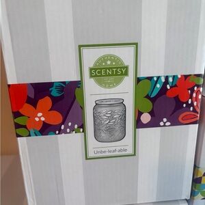 Scentsy Unbeleafable Warmer NIB